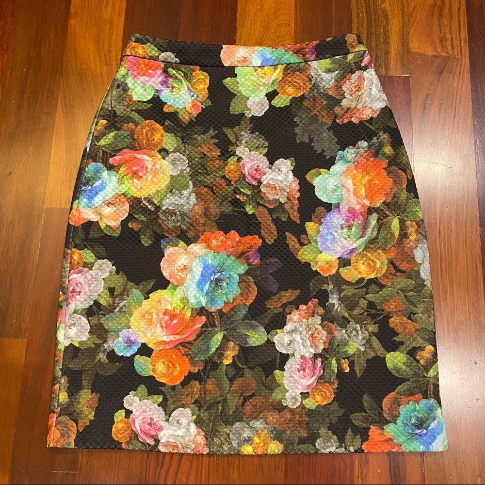 Flower Explosion Skirt by Caméléon, Made in Canada, Mini Pencil Style, Floral